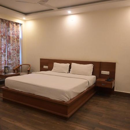 Hotel Apple Blossom B$B Manali  Exterior photo