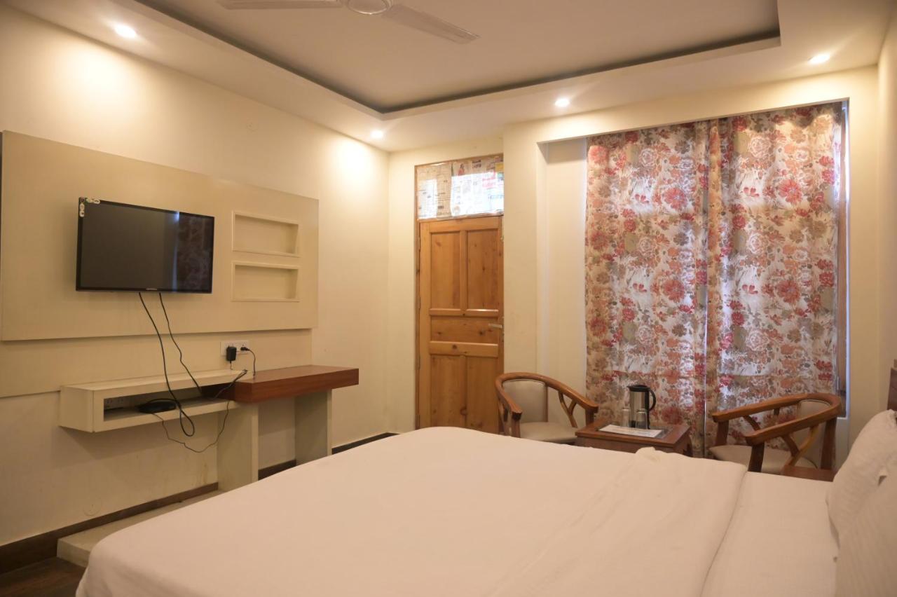 Hotel Apple Blossom B$B Manali  Exterior photo